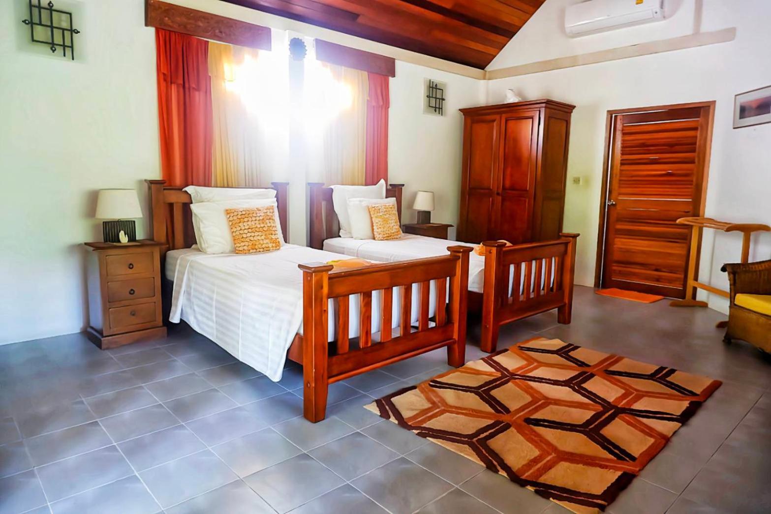 Kingsacre Hotel Nai Yang Beach Buitenkant foto